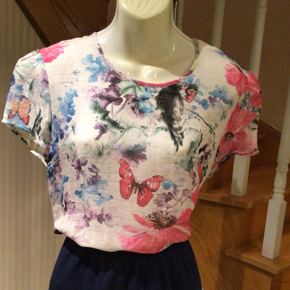 Tops - 🛍2for $30🛍NWT cap sleeve blouse